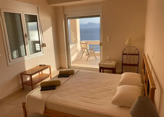 Nautical Nest Apartamento Loutráki