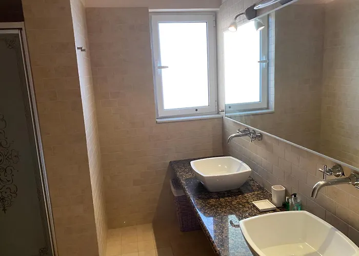 Nautical Nest Apartamento Loutráki